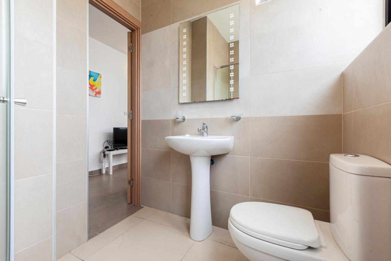 Apartmán Perfect Seaview Penthouse St. Paul's Bay Exteriér fotografie